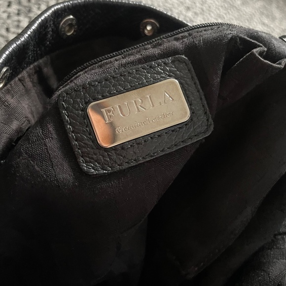 Furla Black Leather Frieze Snap Trim Medium Shoulder Bag - Picture 8 of 10